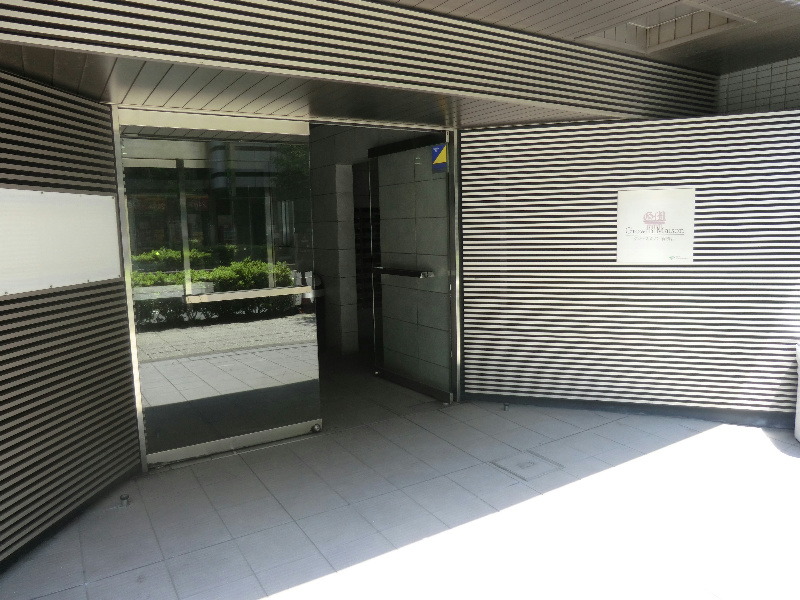 グロースメゾン新横浜 エントランス